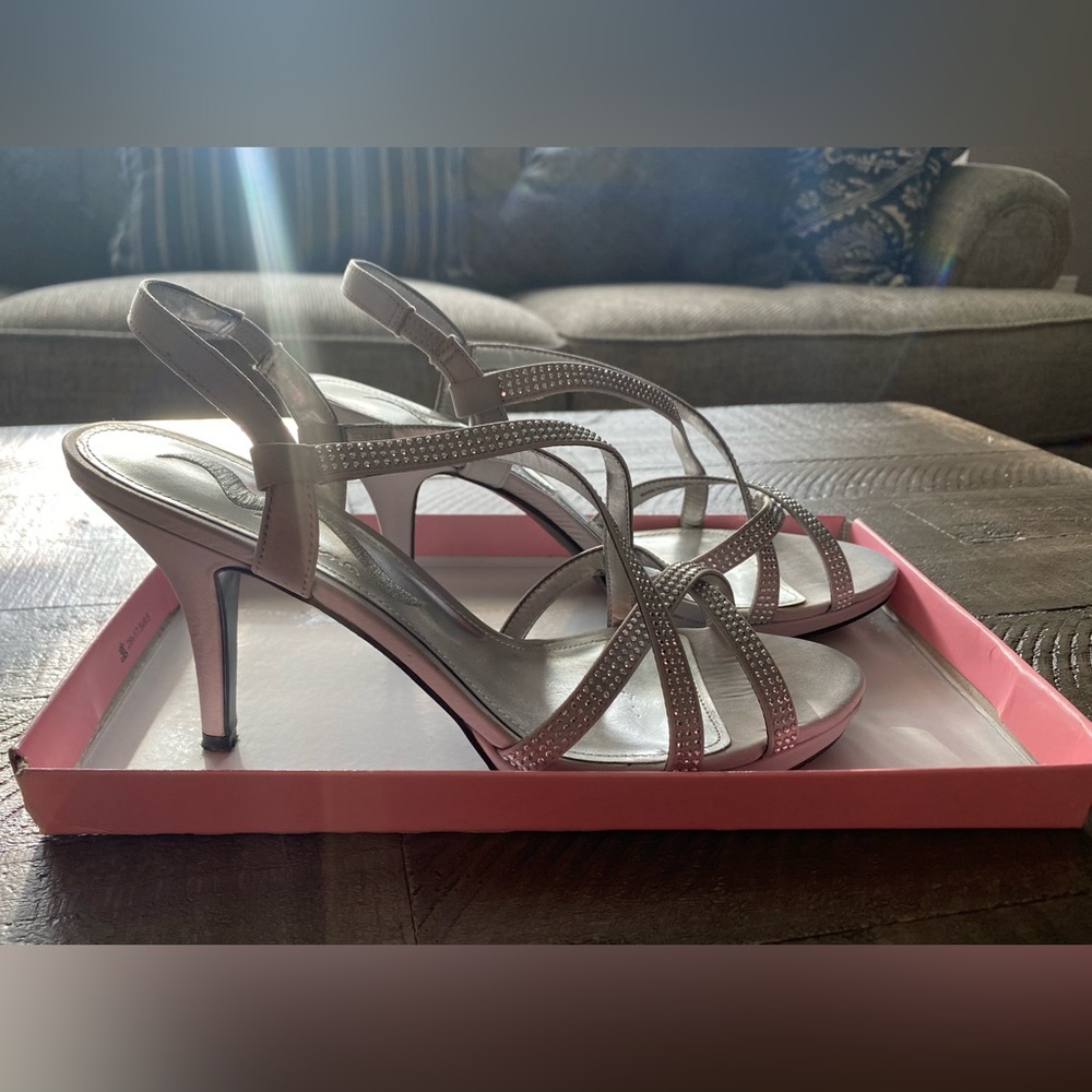 Nina Valeen Silver Heels